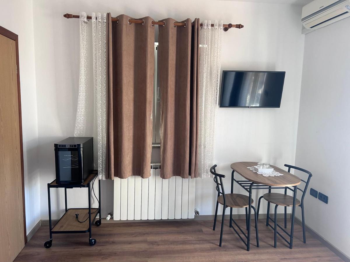 Guest House Casa Mia - Rooms & Apartments Rovinj Exterior photo