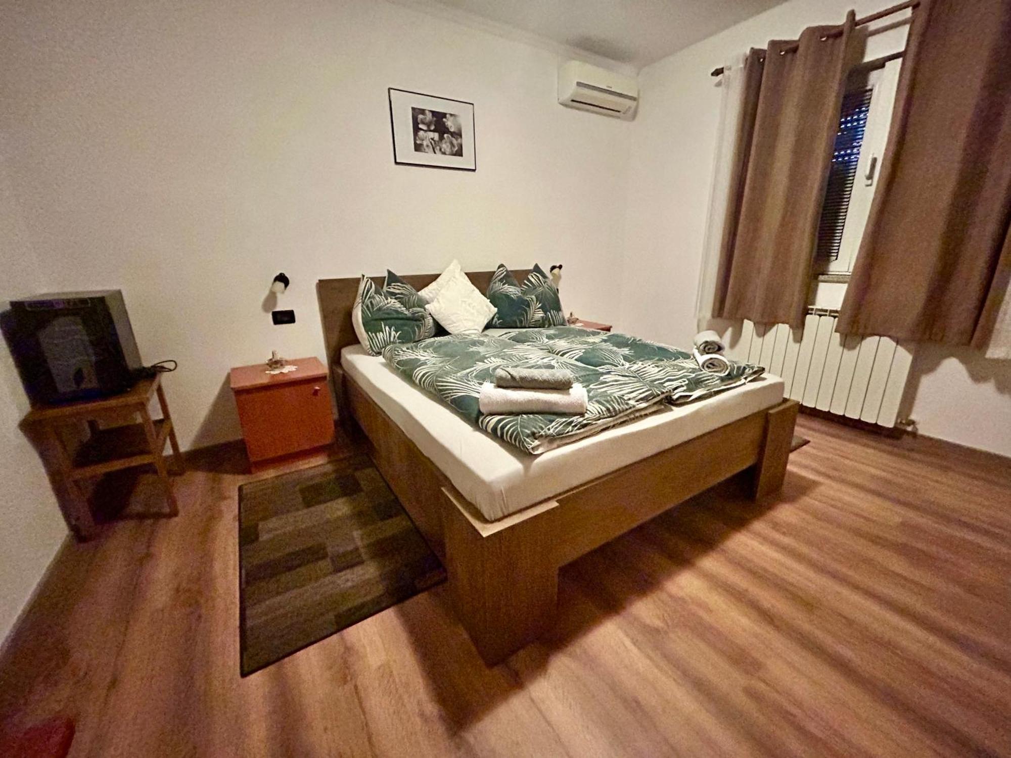 Guest House Casa Mia - Rooms & Apartments Rovinj Exterior photo